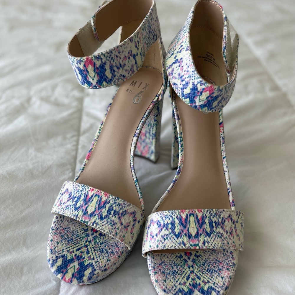 New Colorful Heels Size 7.5M